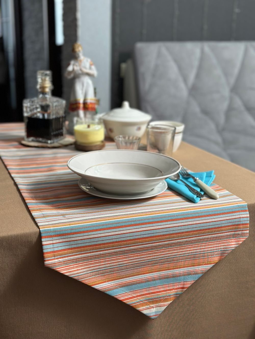 Table linen collection